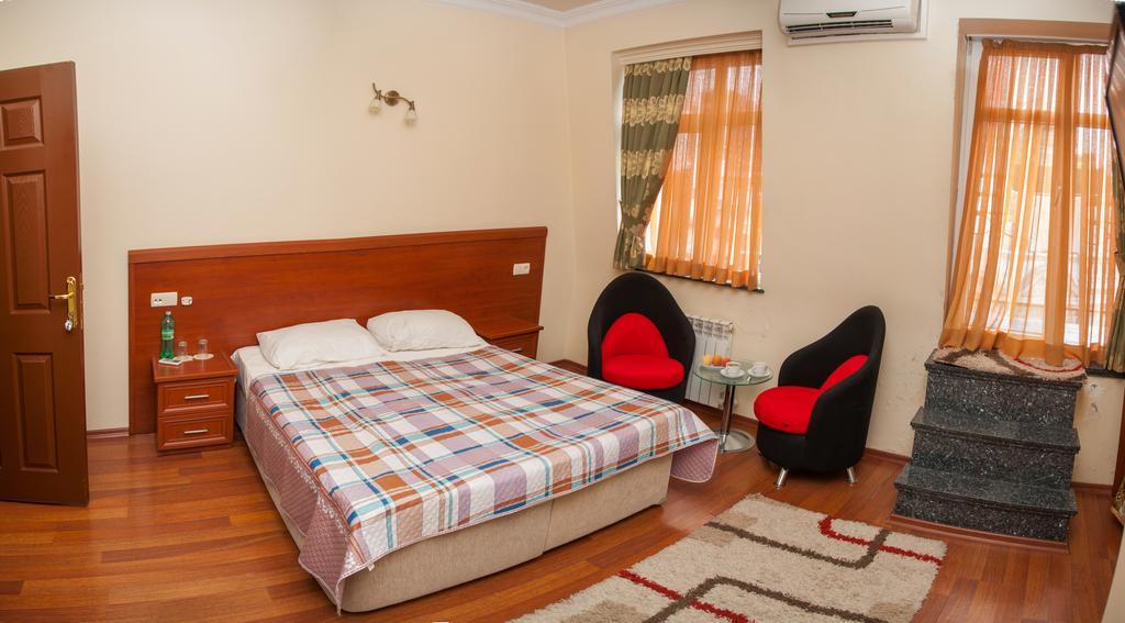 Family Hotel Batumi Zewnętrze zdjęcie