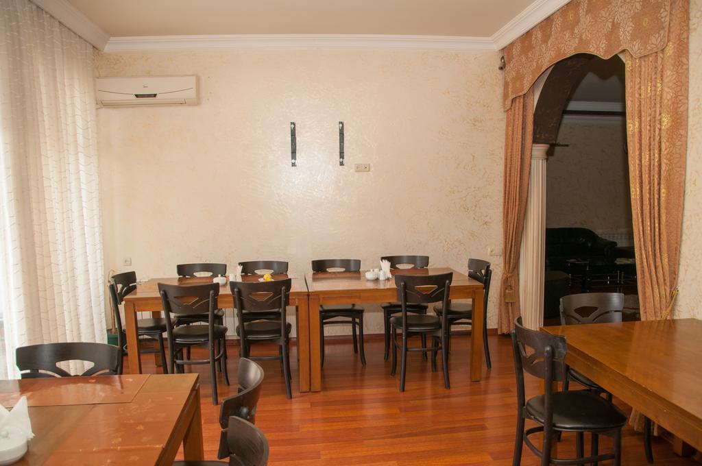 Family Hotel Batumi Zewnętrze zdjęcie