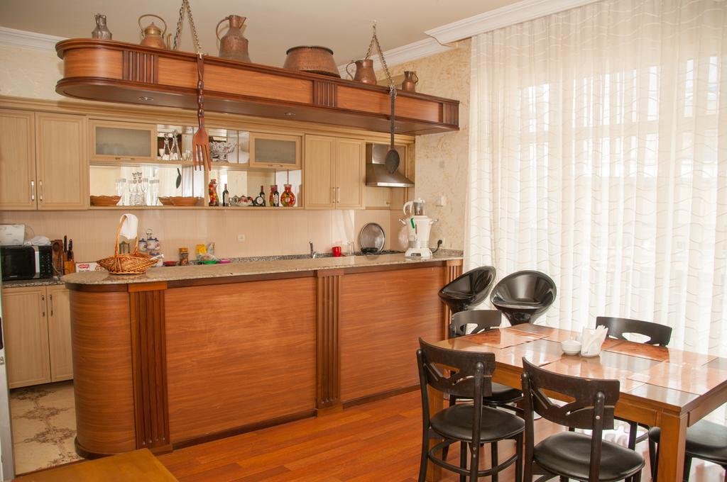 Family Hotel Batumi Zewnętrze zdjęcie
